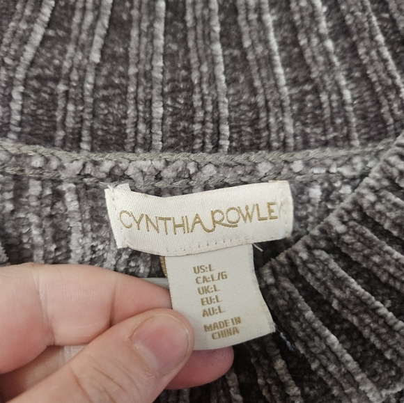 Cynthia Rowley Gray Long Sleeve Sweater! - Picture 2 of 5